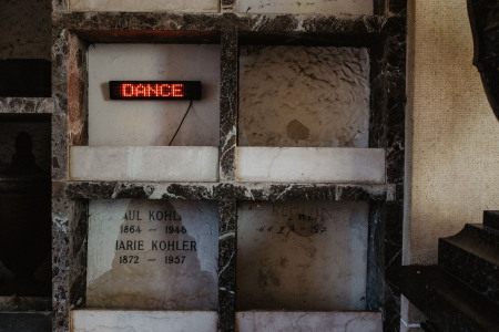 DANCE WITH THE DEAD | Stefan Maurer